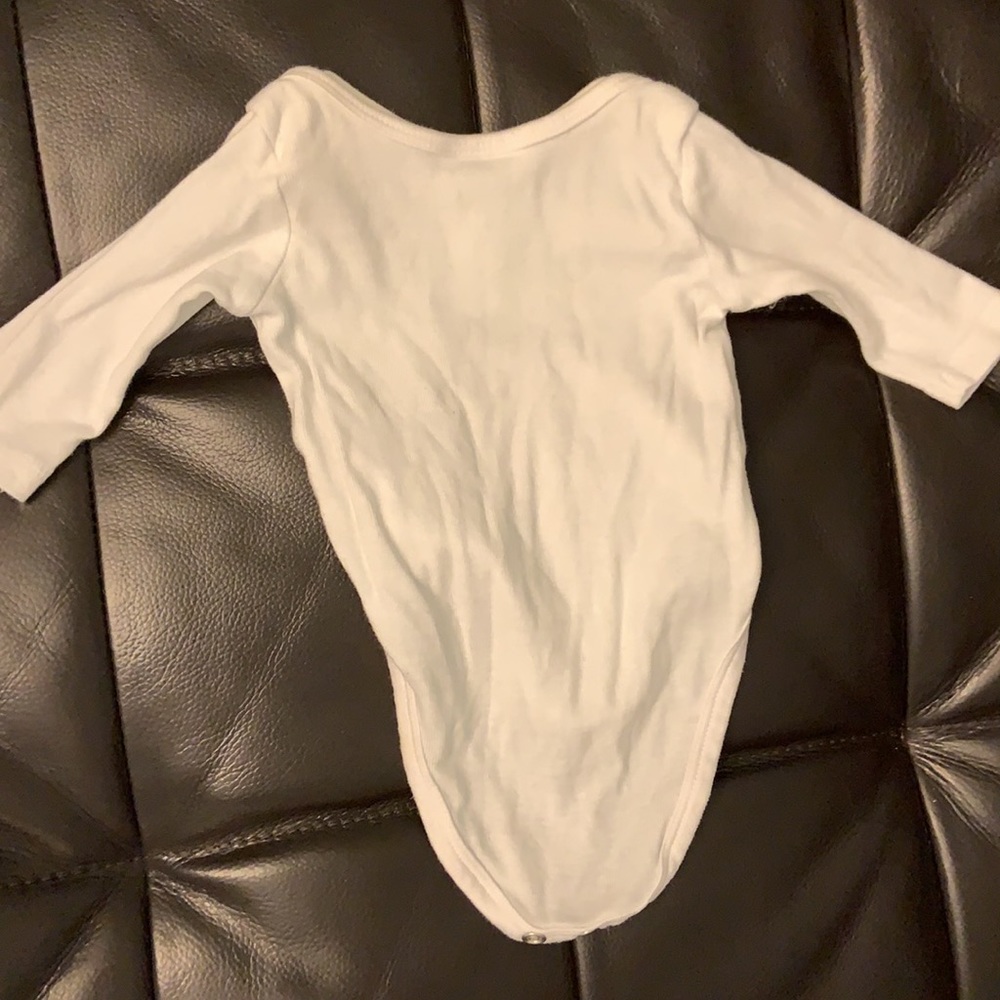 3/$15 H&M bodysuit - Picture 2 of 2